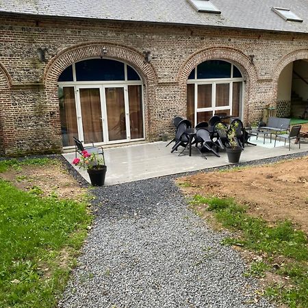 Les Gites Du Chateau Du Cedre Manneville-es-Plains Exterior photo